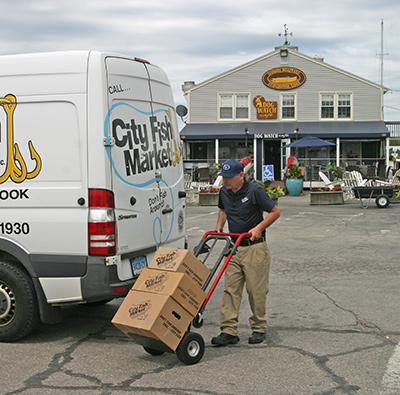 CT shoreline wholesale seafood distributor of fresh seafood to Rhode Island shoreline restaurants