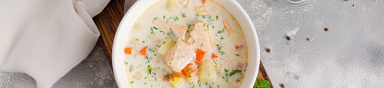Salmon and Yellow Pepper Chowder