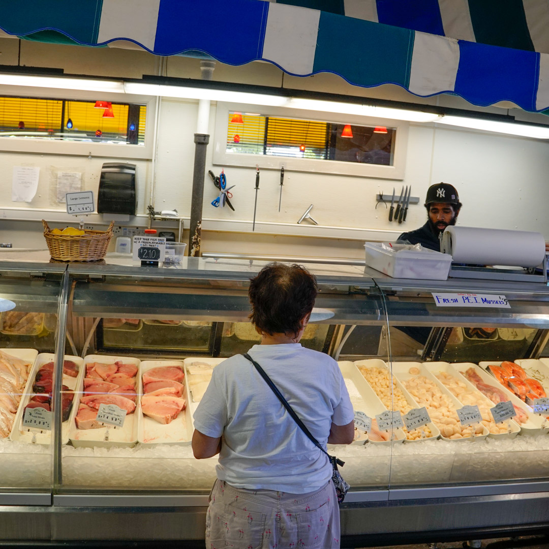 Best seafood retailer and fresh seafood market in Wethersfield, CT and Glastonbury, CT.